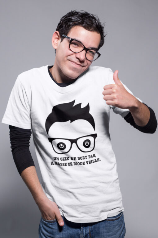 Teeshirt Homme - Un Geek Ne Dort Pas